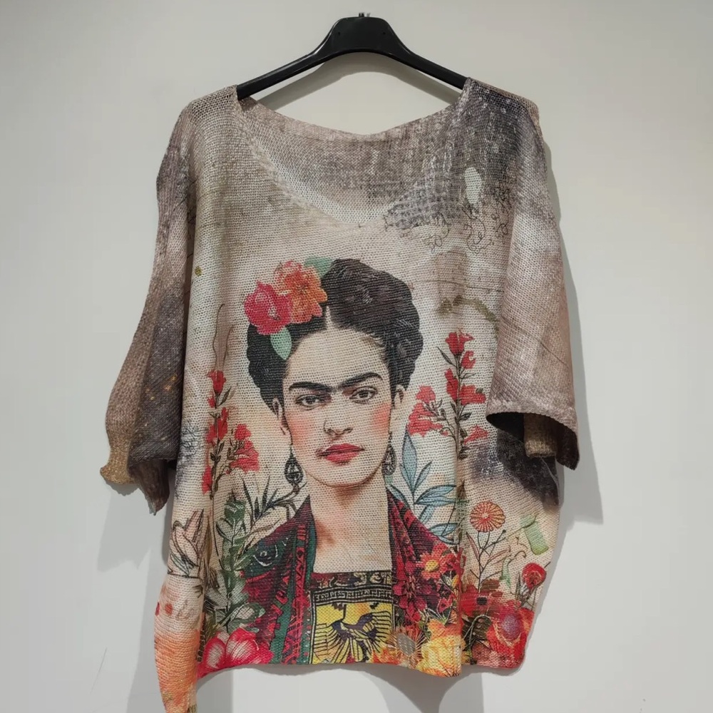 Made in Italy beautiful oversized graphic Tunic